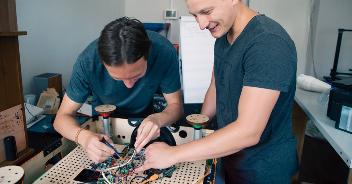 От науки до бизнеса рукой подать: молодые тверские ученые разрабатывают уникального складского робота