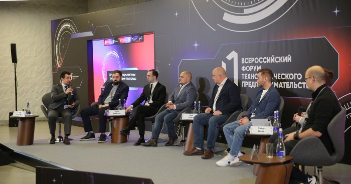 Российский AI-переход: чему учат кейсы вузов, корпораций и техпредпринимателей